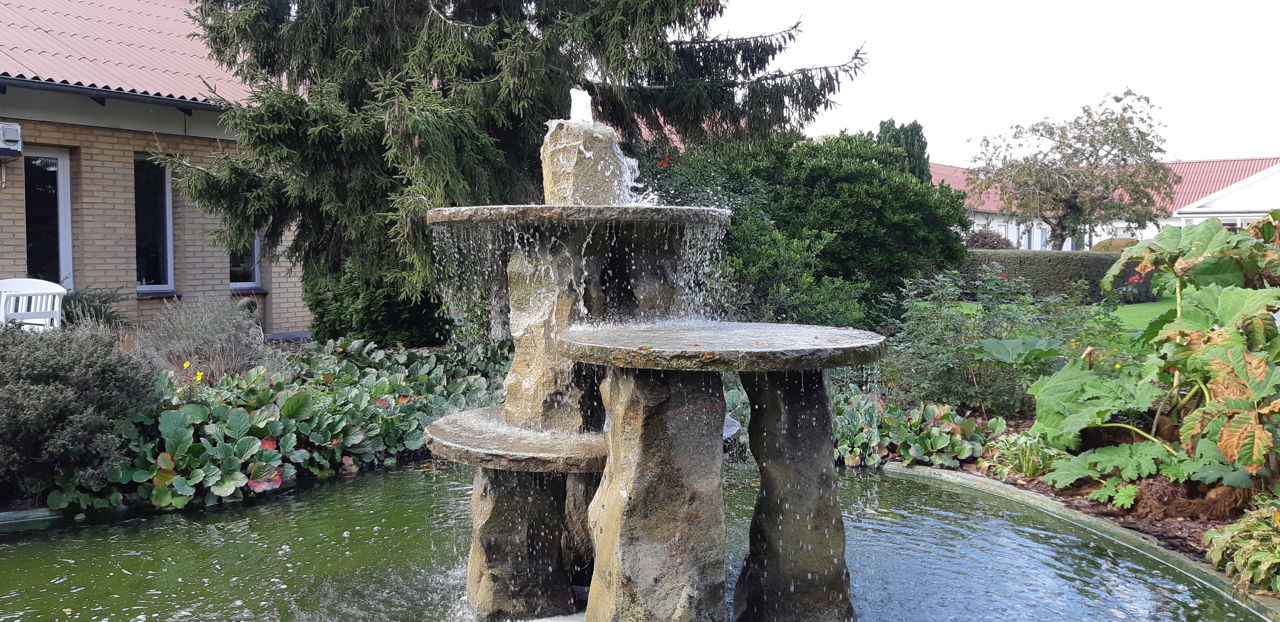 Springvandet ude i haven